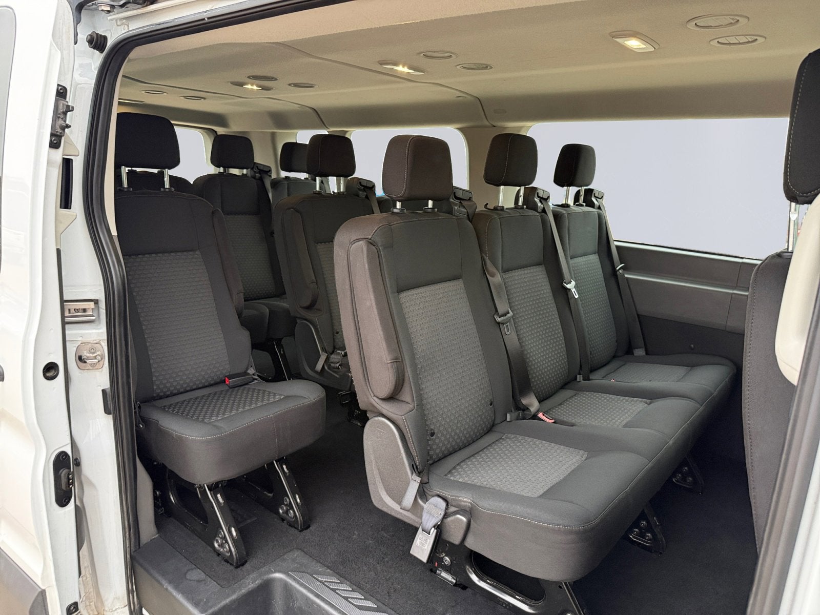 2023 Ford Transit Passenger Wagon XL