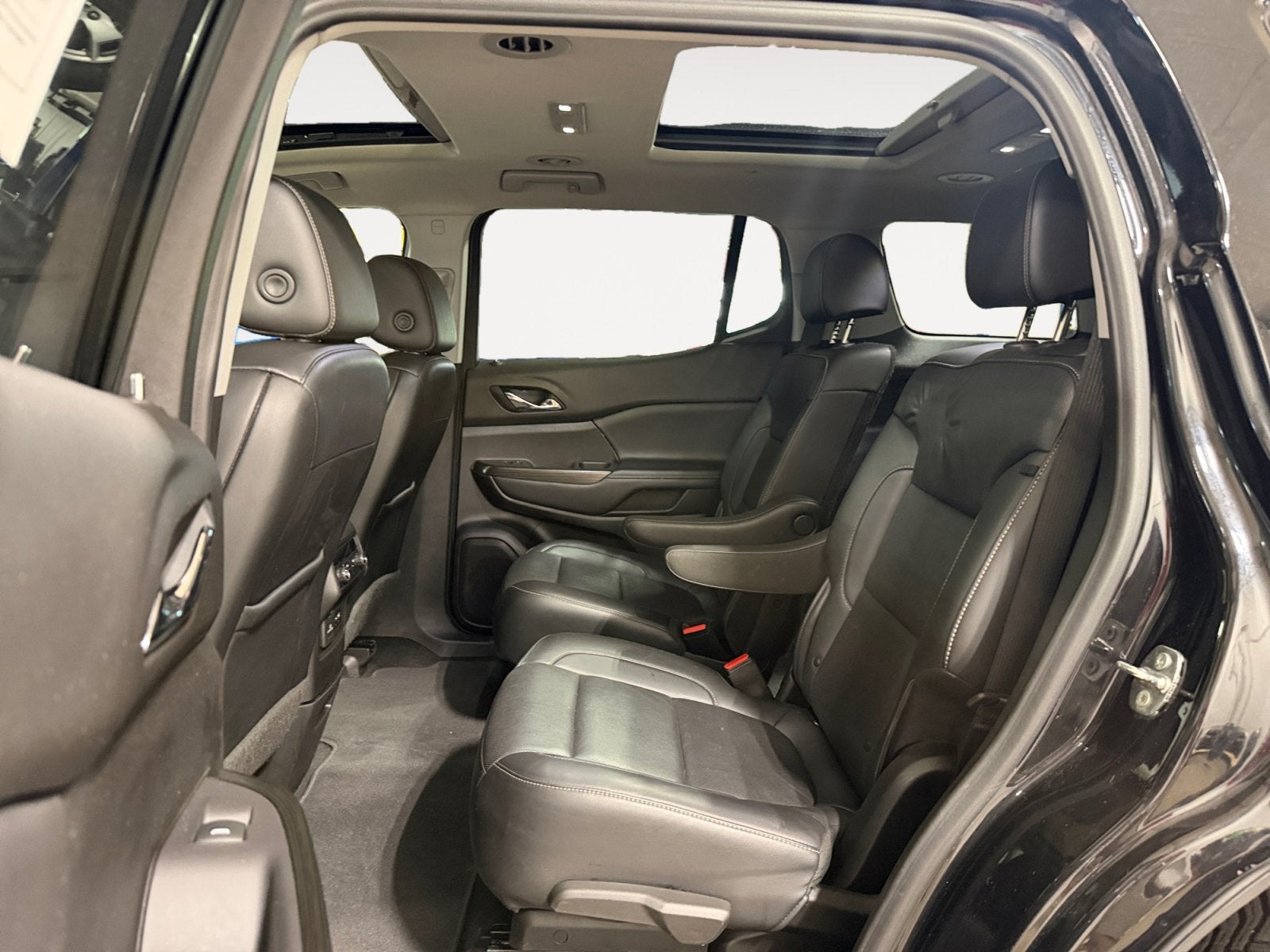 2022 GMC Acadia SLT
