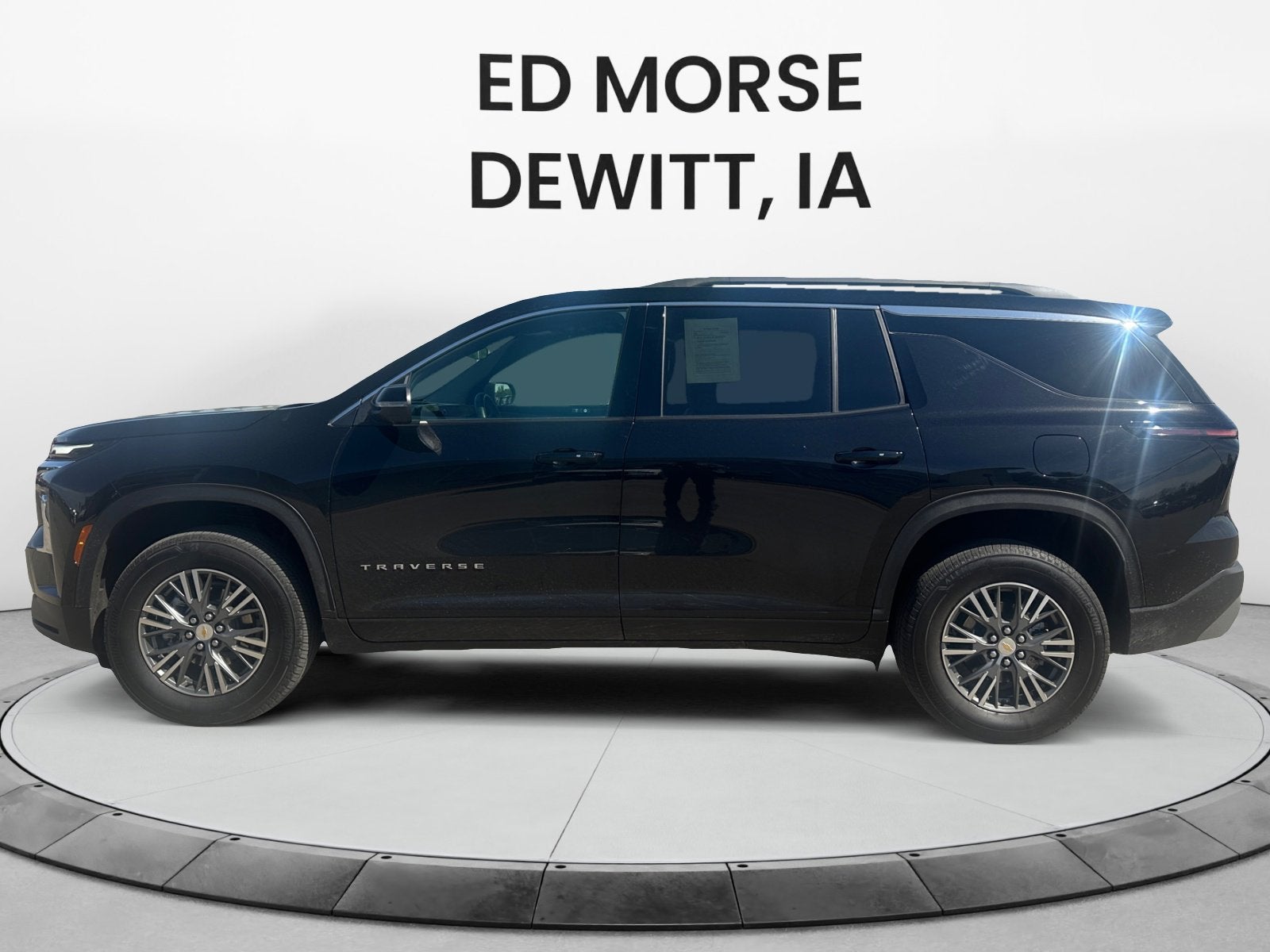 2024 Chevrolet Traverse LT