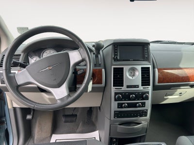 2009 Chrysler Town & Country Touring