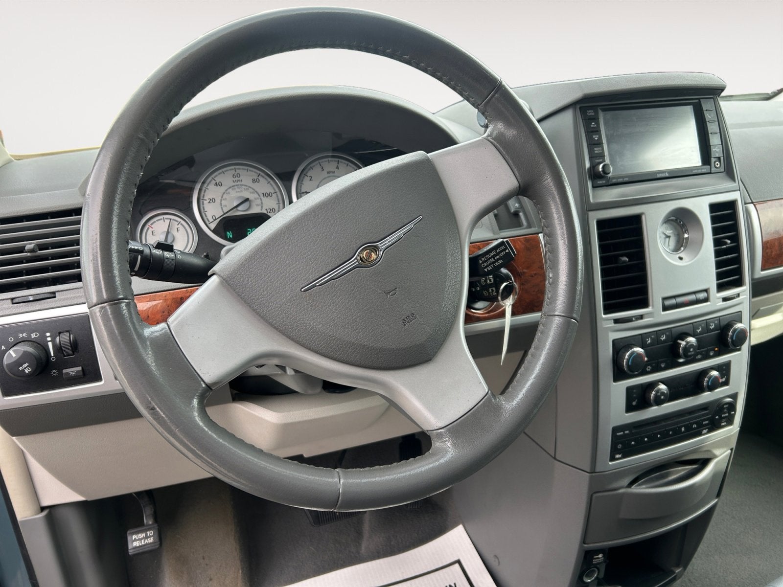 2009 Chrysler Town & Country Touring