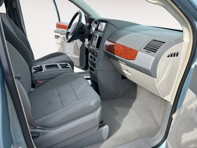 2009 Chrysler Town & Country Touring