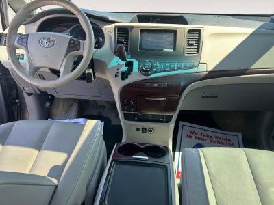 2012 Toyota Sienna XLE
