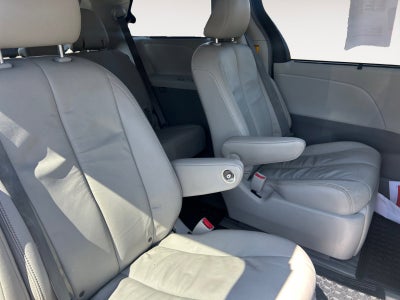 2012 Toyota Sienna XLE