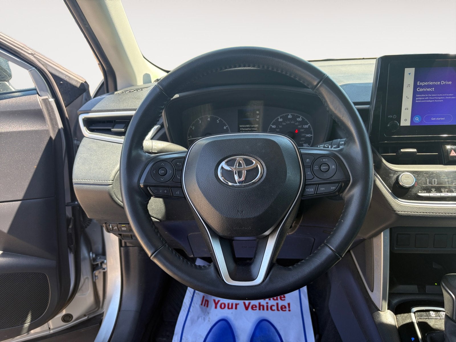 2025 Toyota Corolla Cross LE