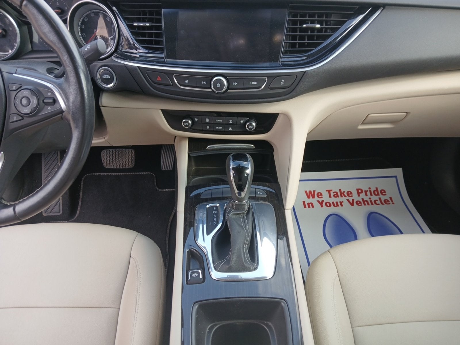 2018 Buick Regal Sportback Essence