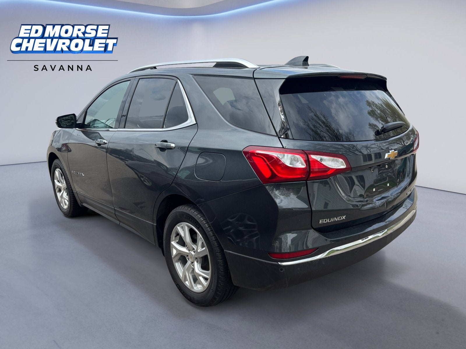 Used 2020 Chevrolet Equinox Premier with VIN 2GNAXXEV5L6204289 for sale in Savanna, IL