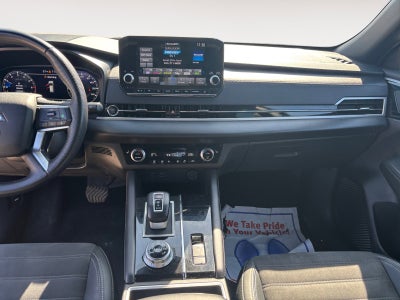 2023 Mitsubishi Outlander SE