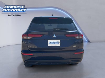 2023 Mitsubishi Outlander SE